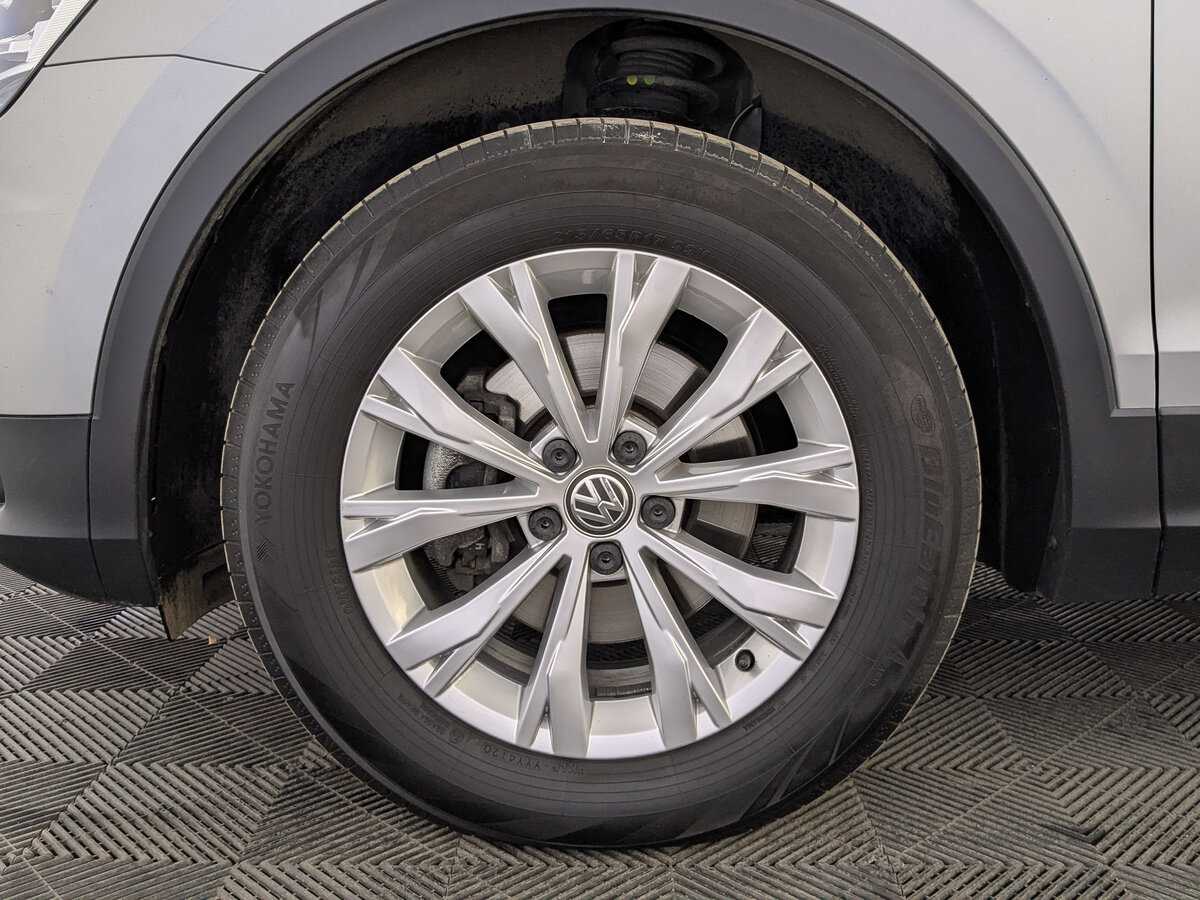Купить Volkswagen Tiguan с пробегом. Фото: #11