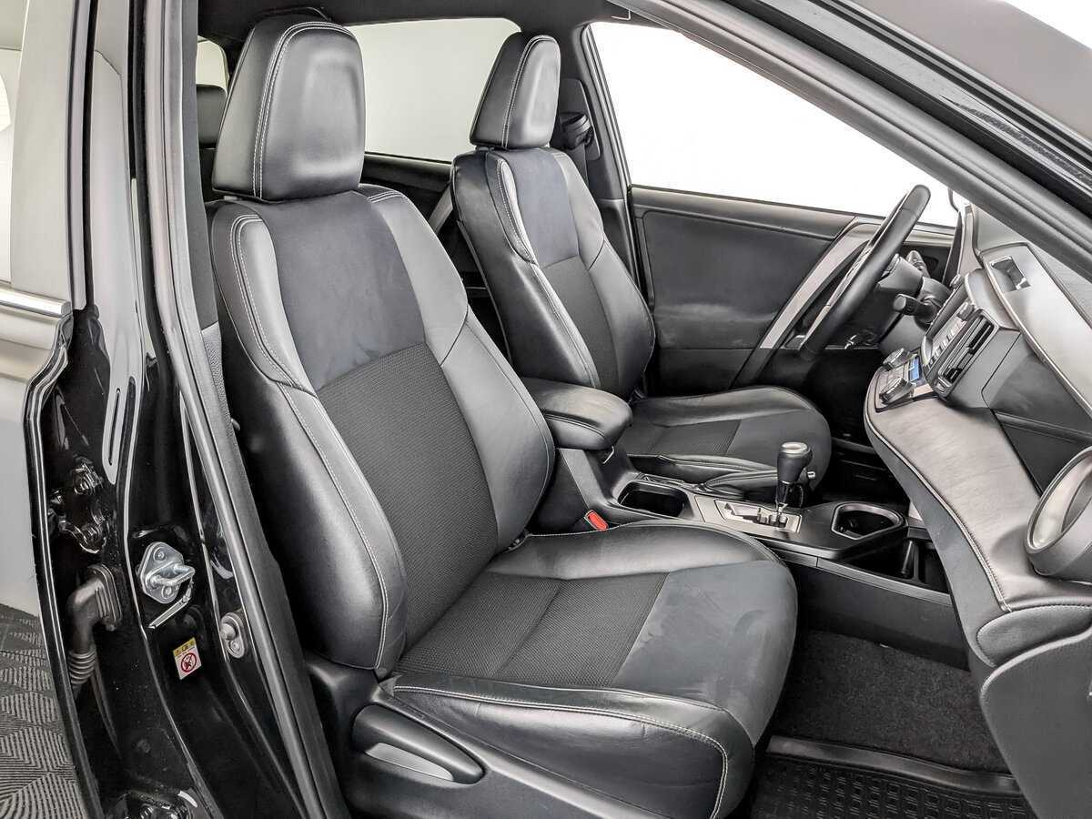 Купить Toyota RAV4 с пробегом. Фото: #21