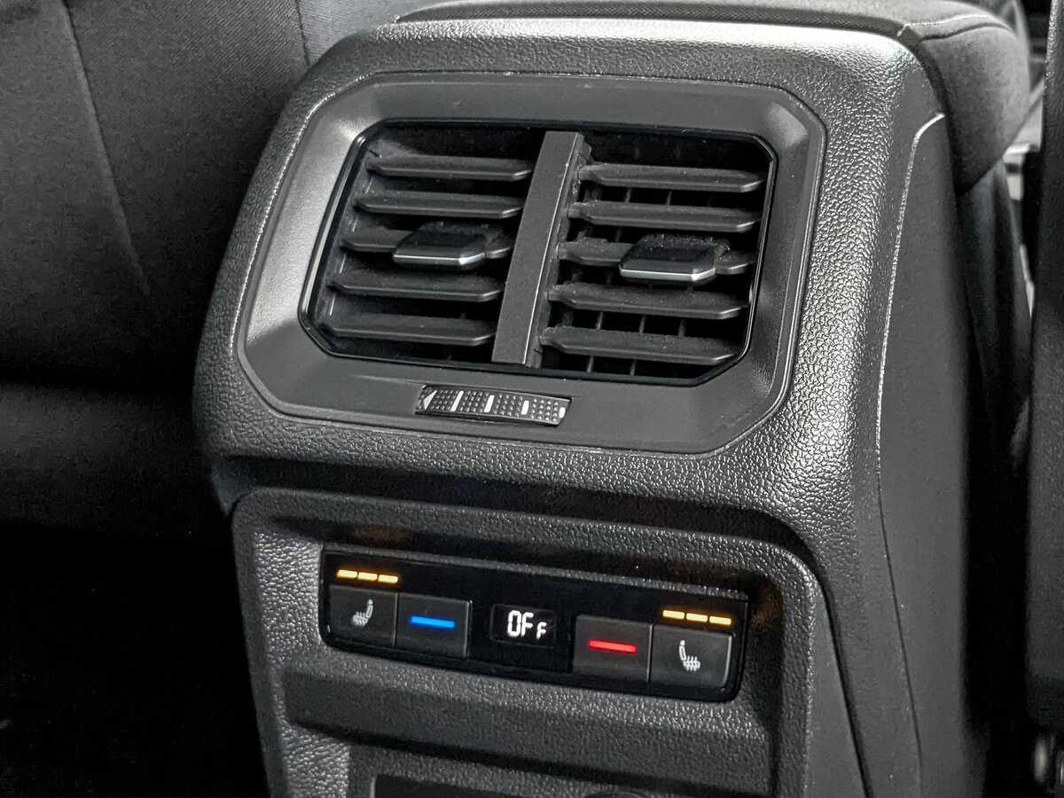 Купить Volkswagen Tiguan с пробегом. Фото: #23