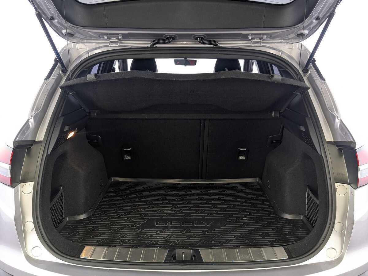 Купить Geely Coolray с пробегом. Фото: #9