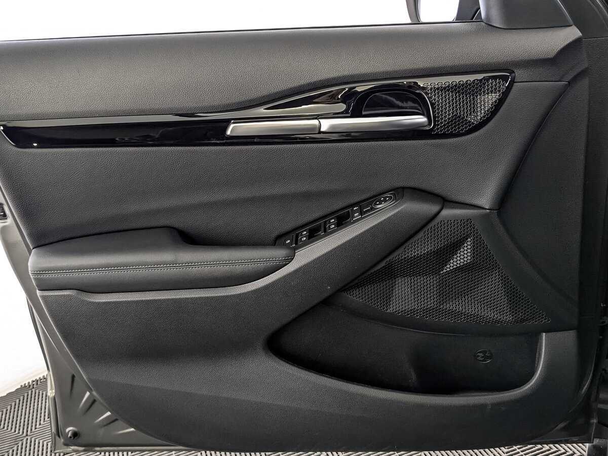 Купить Kia Seltos с пробегом. Фото: #16