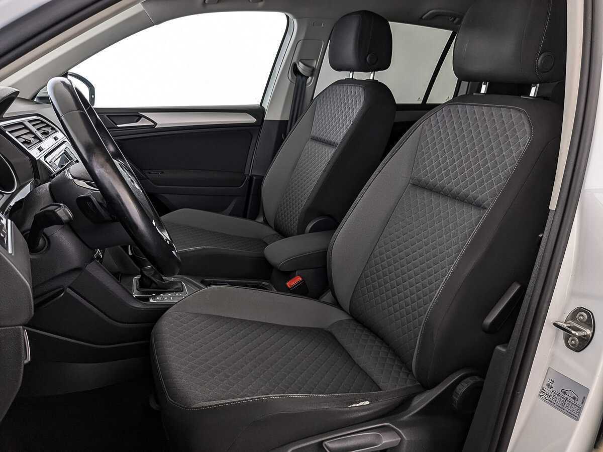 Купить Volkswagen Tiguan с пробегом. Фото: #17