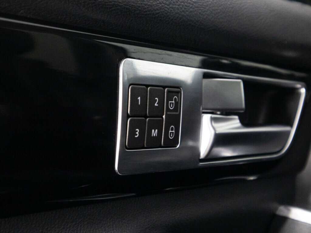 Купить Land Rover Discovery с пробегом. Фото: #22