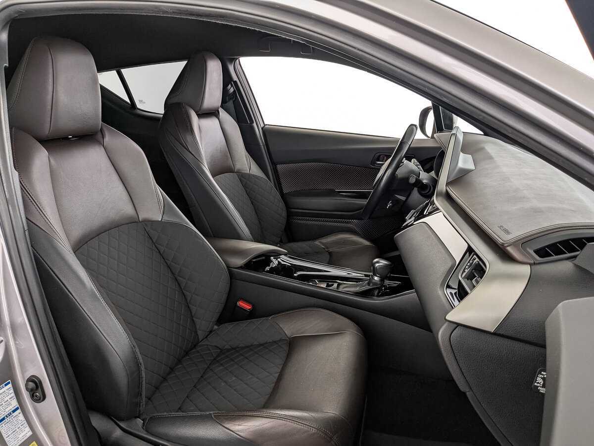 Купить Toyota C-HR с пробегом. Фото: #23