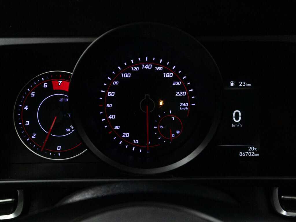 Купить Hyundai Elantra с пробегом. Фото: #11