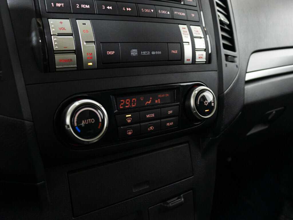 Купить Mitsubishi Pajero с пробегом. Фото: #23