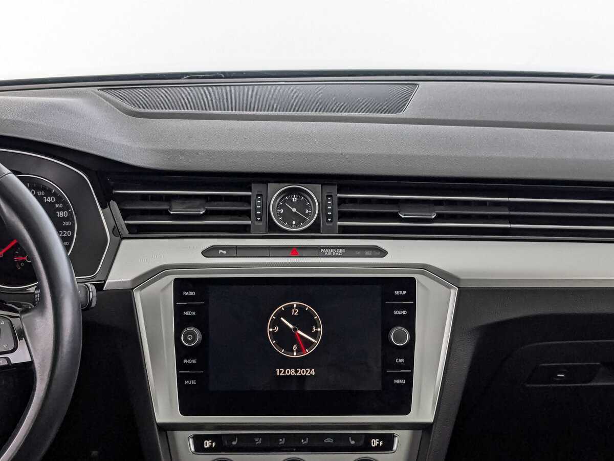 Купить Volkswagen Passat с пробегом. Фото: #13