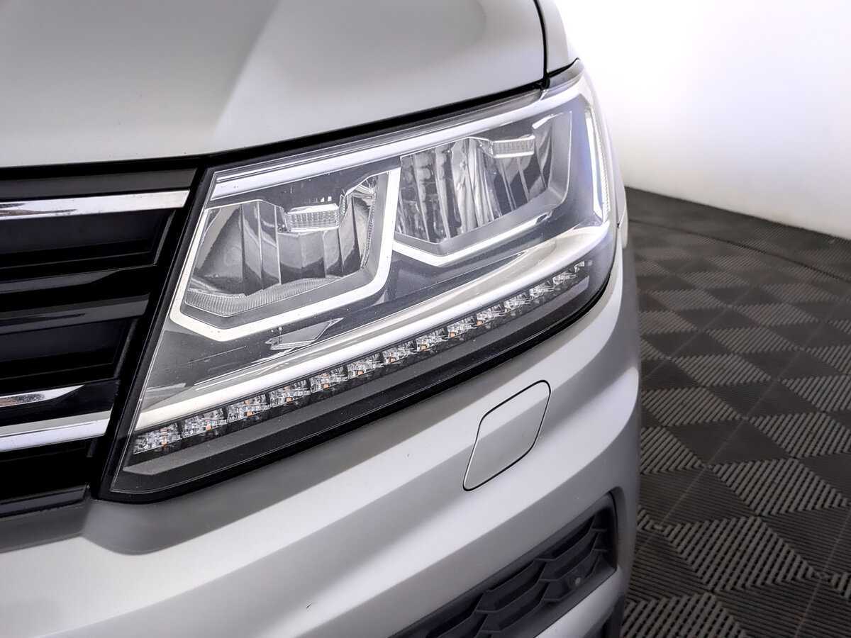 Купить Volkswagen Tiguan с пробегом. Фото: #16