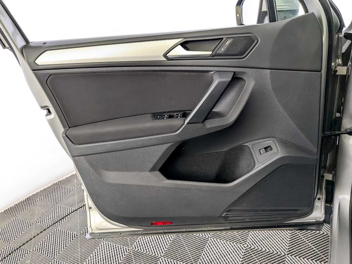 Купить Volkswagen Tiguan с пробегом. Фото: #18