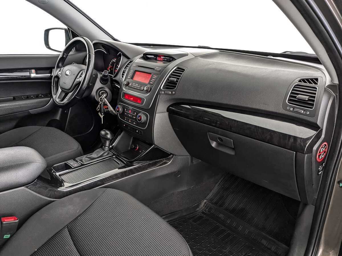 Купить Kia Sorento с пробегом. Фото: #10