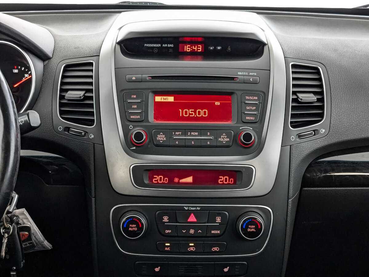 Купить Kia Sorento с пробегом. Фото: #14
