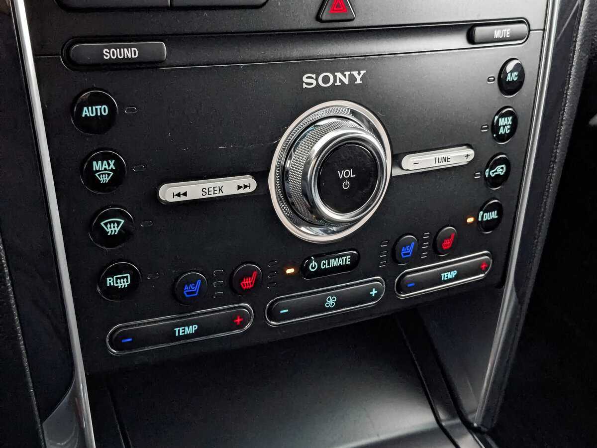 Купить Ford Explorer с пробегом. Фото: #19