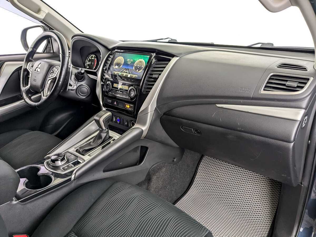 Купить Mitsubishi Pajero Sport с пробегом. Фото: #8