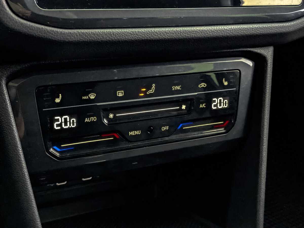 Купить Volkswagen Tiguan с пробегом. Фото: #24