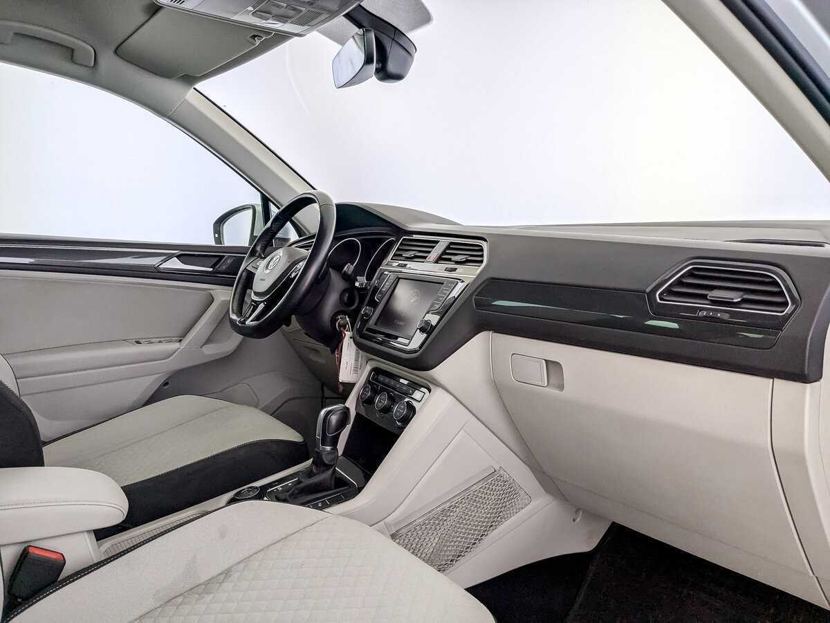 Купить Volkswagen Tiguan с пробегом. Фото: #10