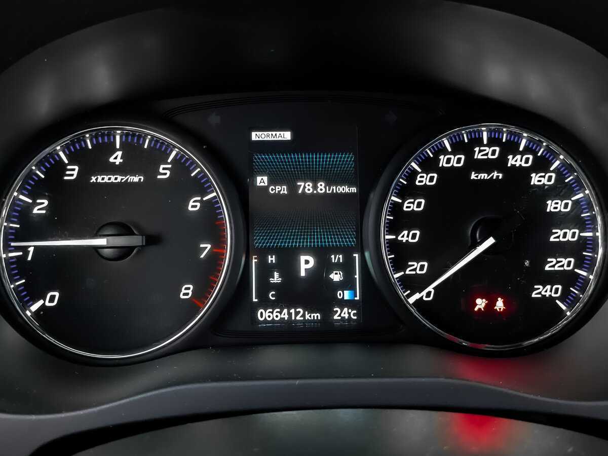 Купить Mitsubishi Outlander с пробегом. Фото: #15