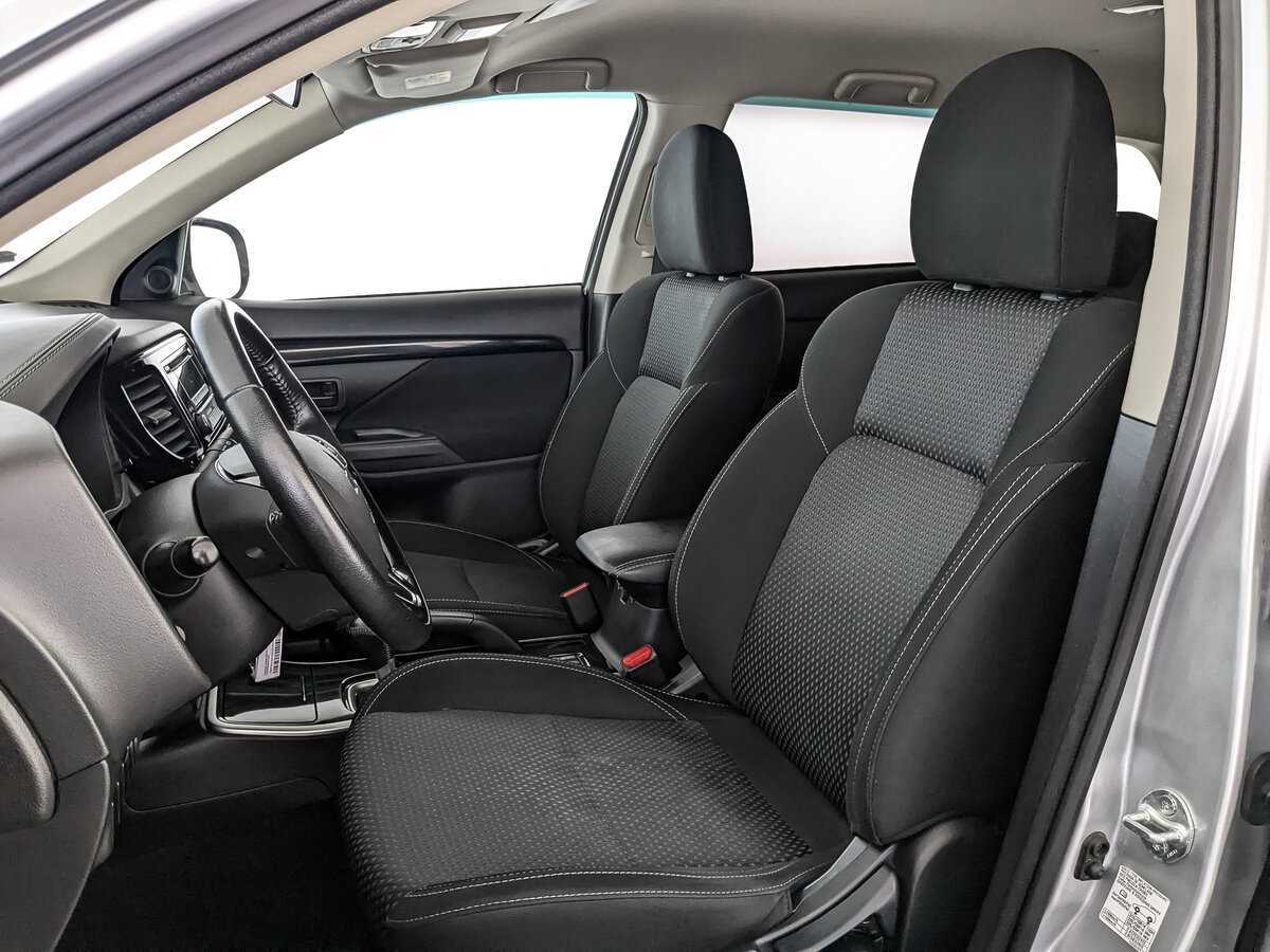 Купить Mitsubishi Outlander с пробегом. Фото: #19