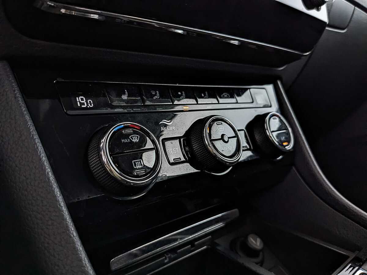 Купить Skoda Superb с пробегом. Фото: #20