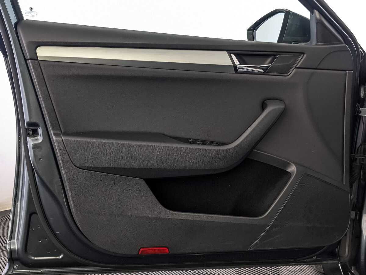 Купить Skoda Superb с пробегом. Фото: #18