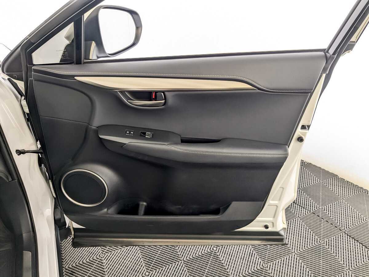 Купить Lexus NX с пробегом. Фото: #23