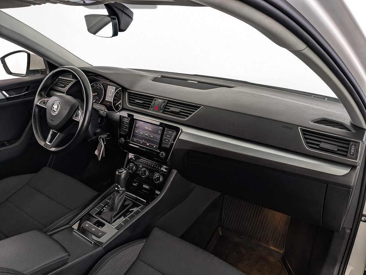 Купить Skoda Superb с пробегом. Фото: #12