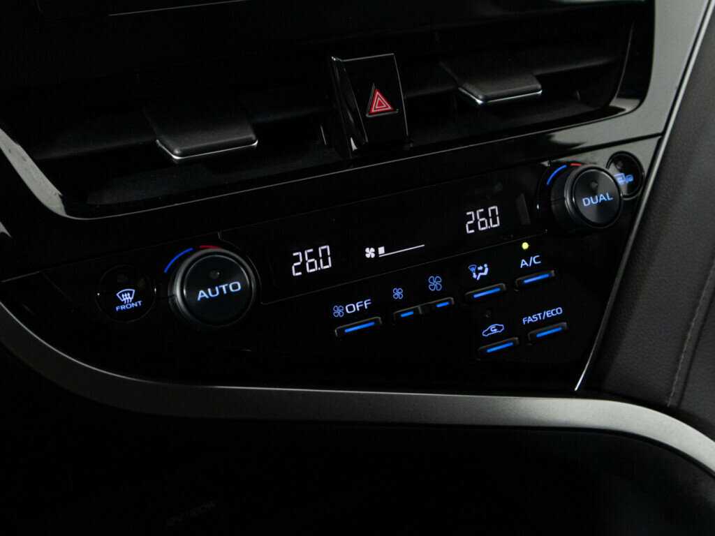 Купить Toyota Camry с пробегом. Фото: #15