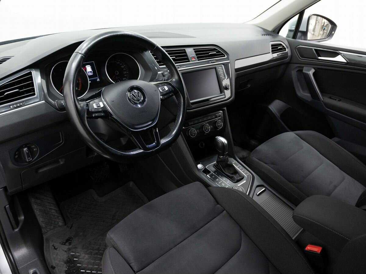 Купить Volkswagen Tiguan с пробегом. Фото: #7