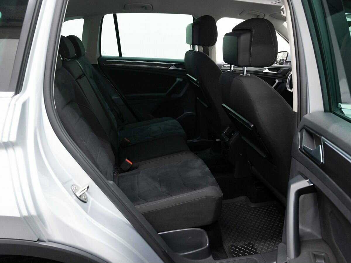 Купить Volkswagen Tiguan с пробегом. Фото: #10