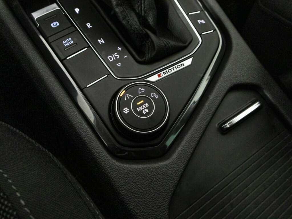 Купить Volkswagen Tiguan с пробегом. Фото: #17
