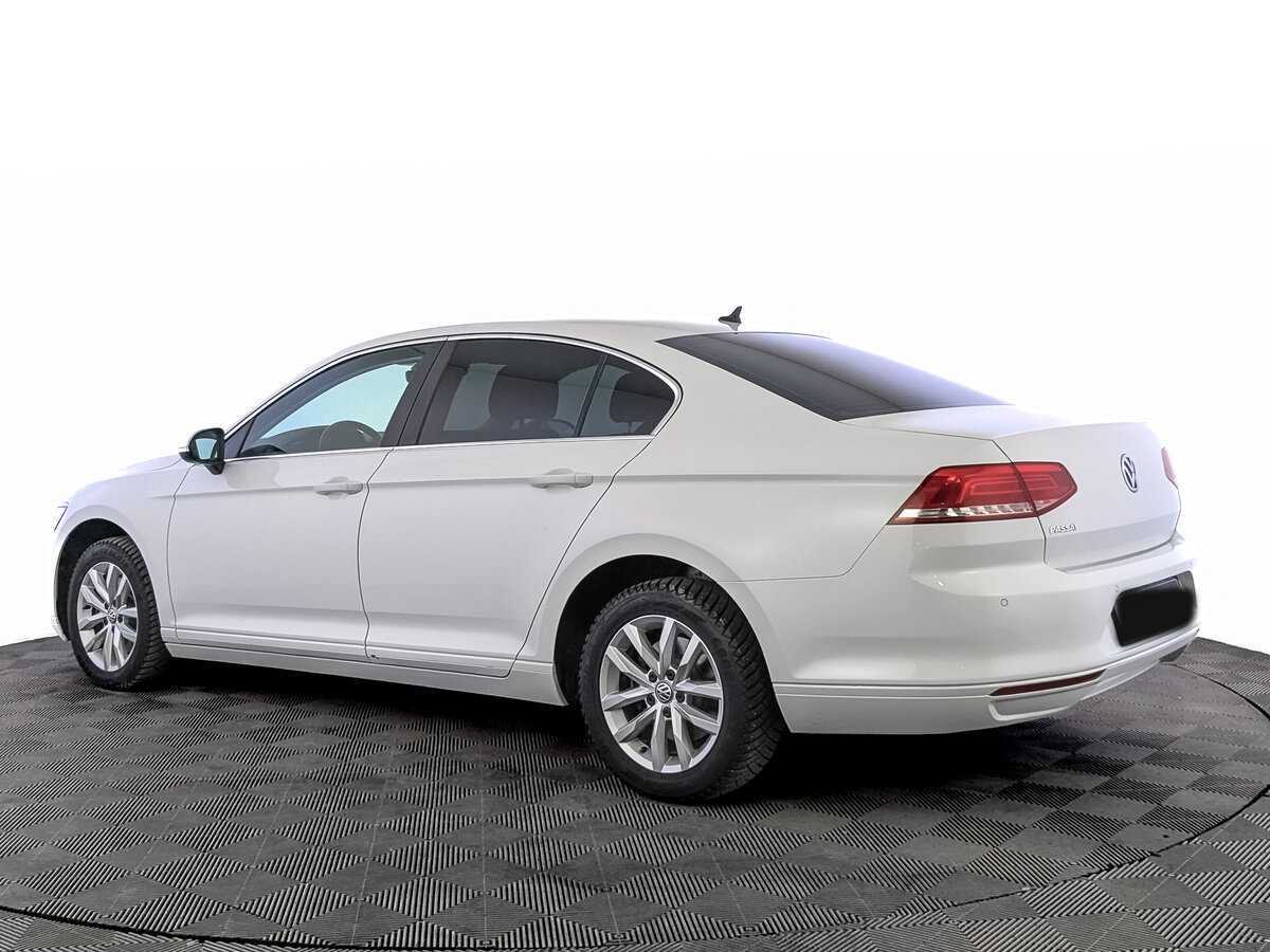 Купить Volkswagen Passat с пробегом. Фото: #6