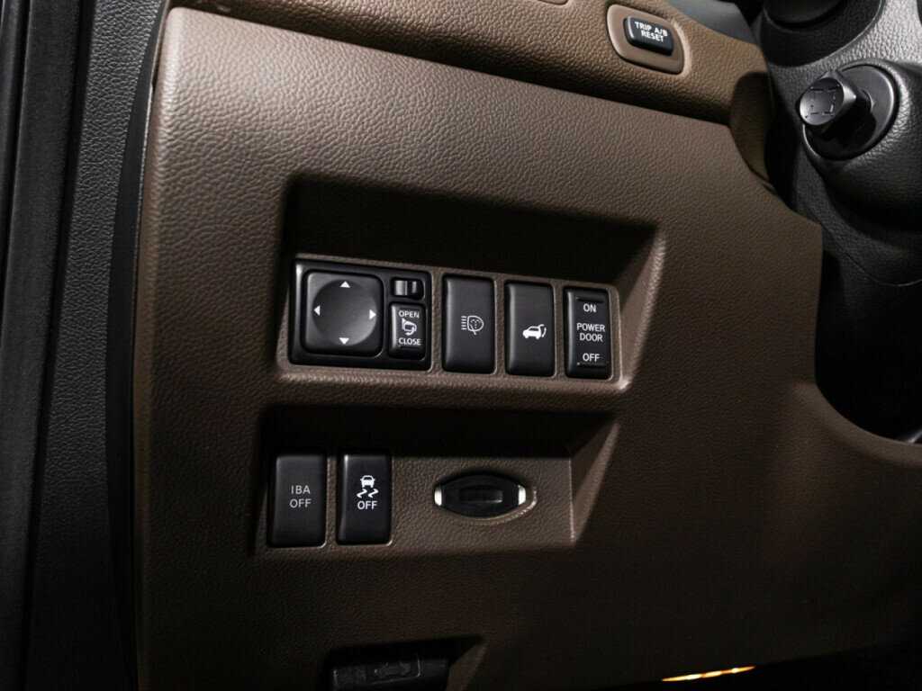 Купить Infiniti FX с пробегом. Фото: #20