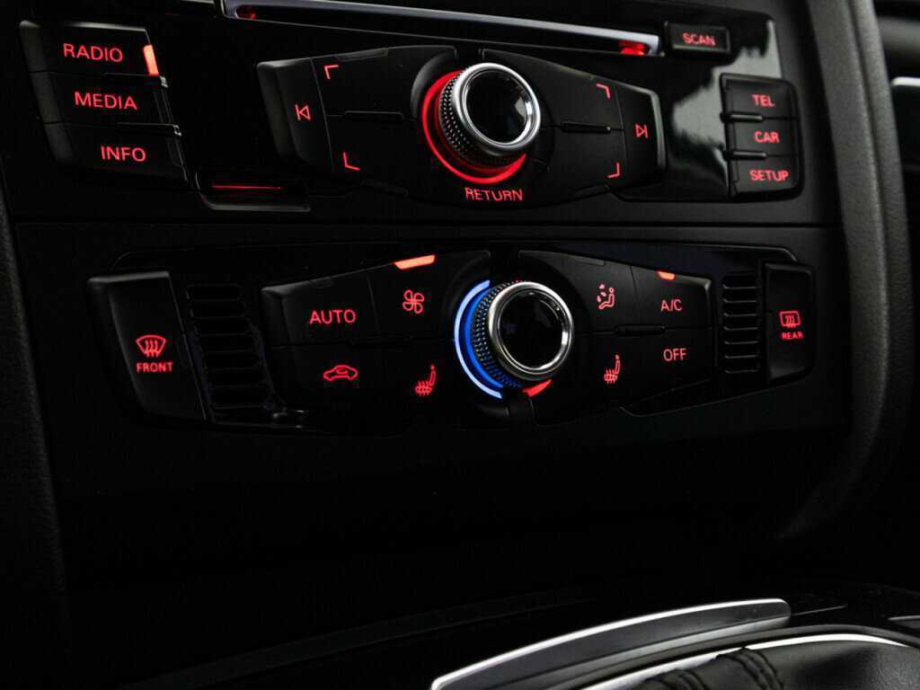 Купить Audi A4 с пробегом. Фото: #15