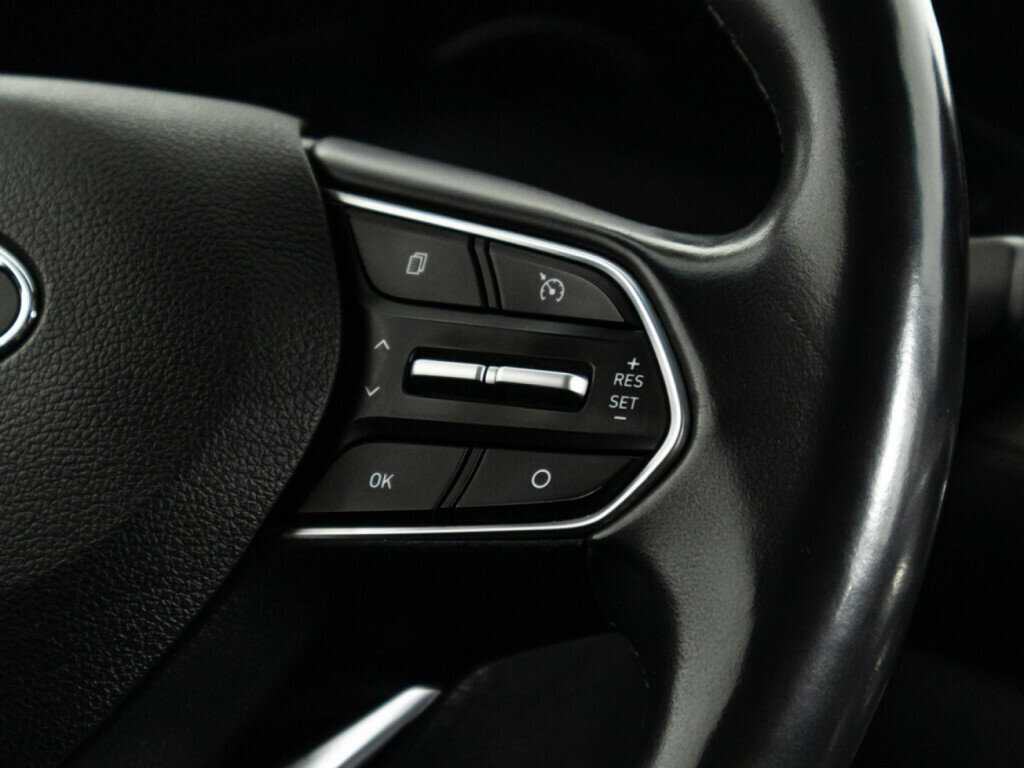 Купить Hyundai Santa Fe с пробегом. Фото: #23