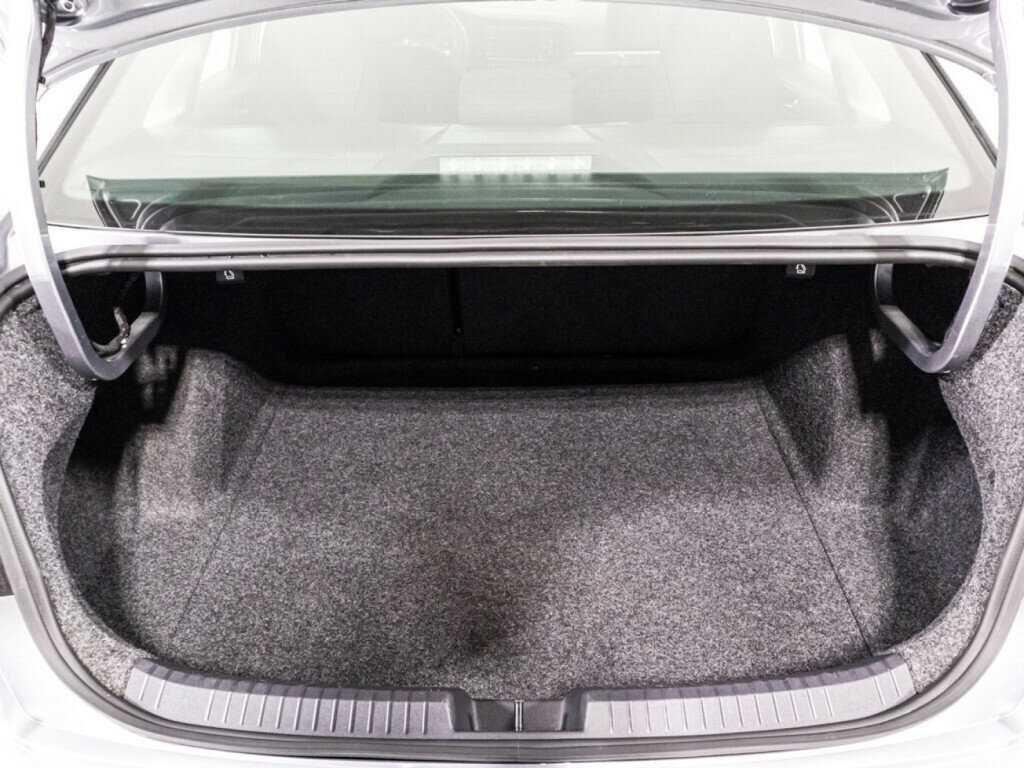 Купить Volkswagen Jetta с пробегом. Фото: #14