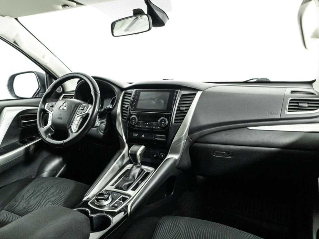 Купить Mitsubishi Pajero Sport с пробегом. Фото: #8