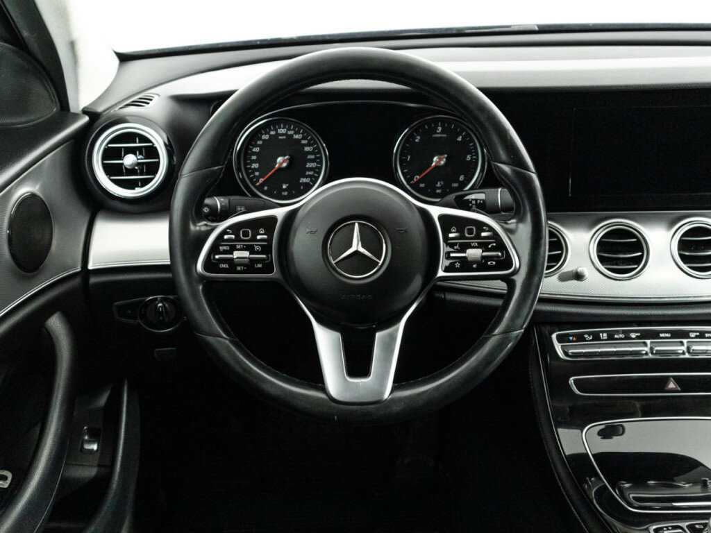 Купить Mercedes-Benz E-Класс с пробегом. Фото: #17