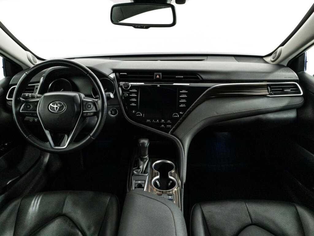 Купить Toyota Camry с пробегом. Фото: #12