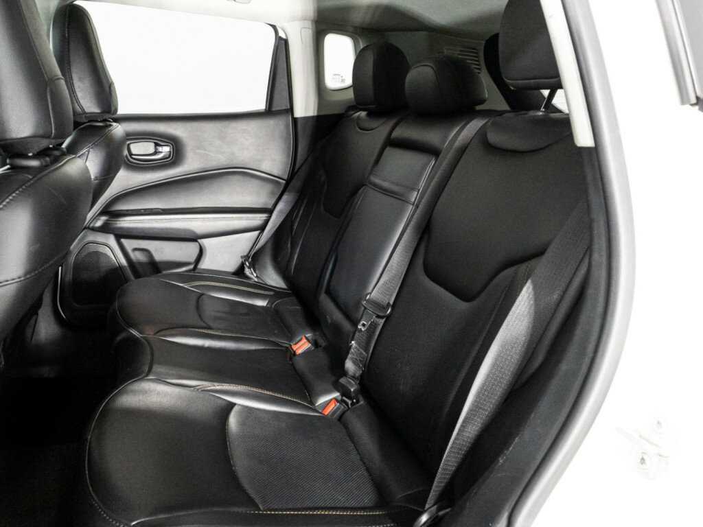 Купить Jeep Compass с пробегом. Фото: #9