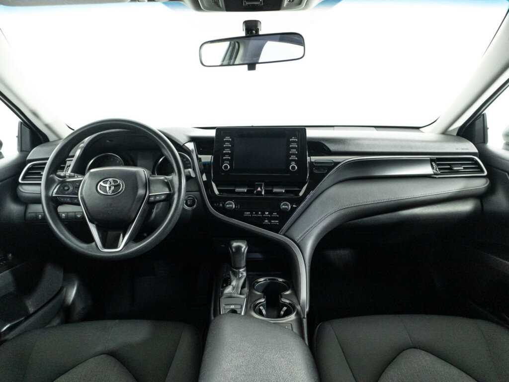 Купить Toyota Camry с пробегом. Фото: #12