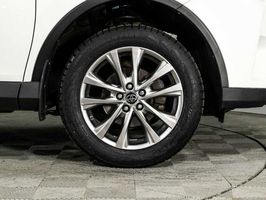 Купить Toyota RAV4 с пробегом. Фото: #24