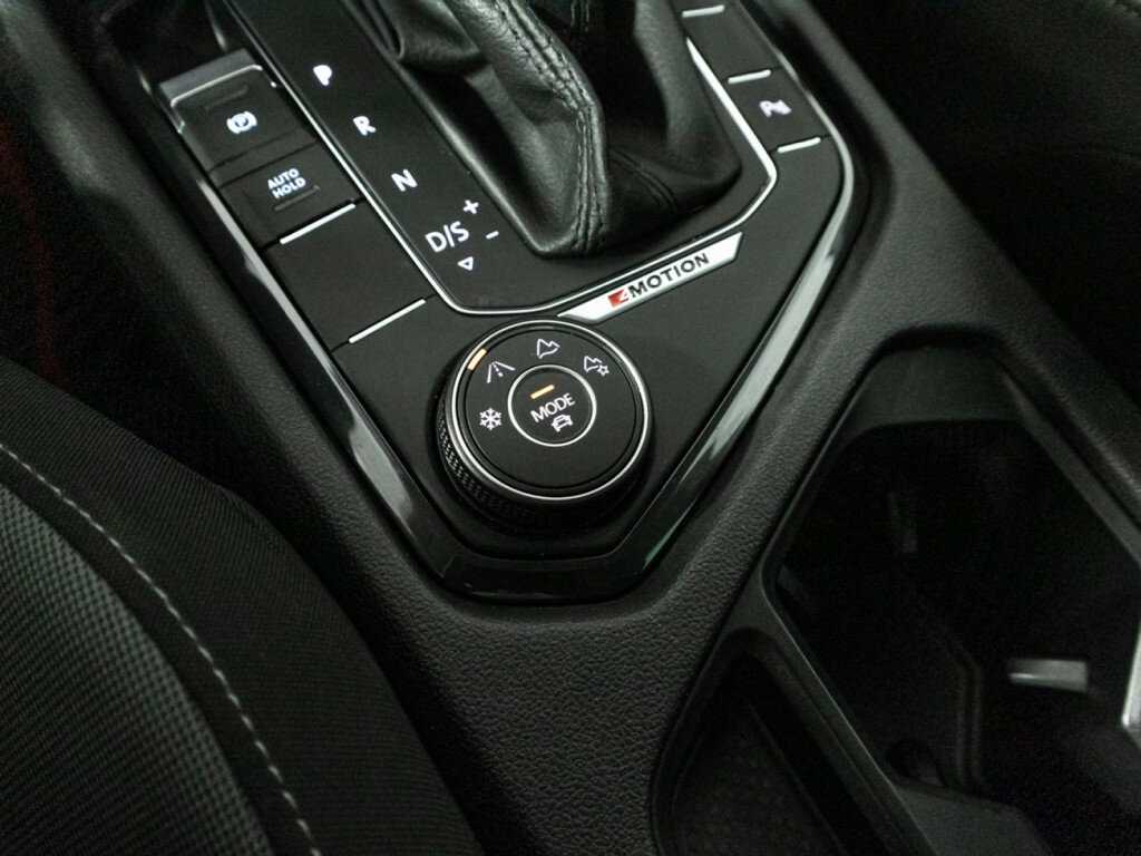 Купить Volkswagen Tiguan с пробегом. Фото: #18