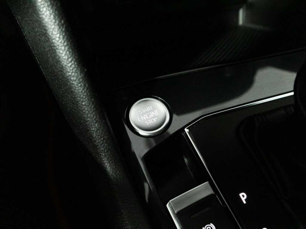 Купить Volkswagen Tiguan с пробегом. Фото: #19