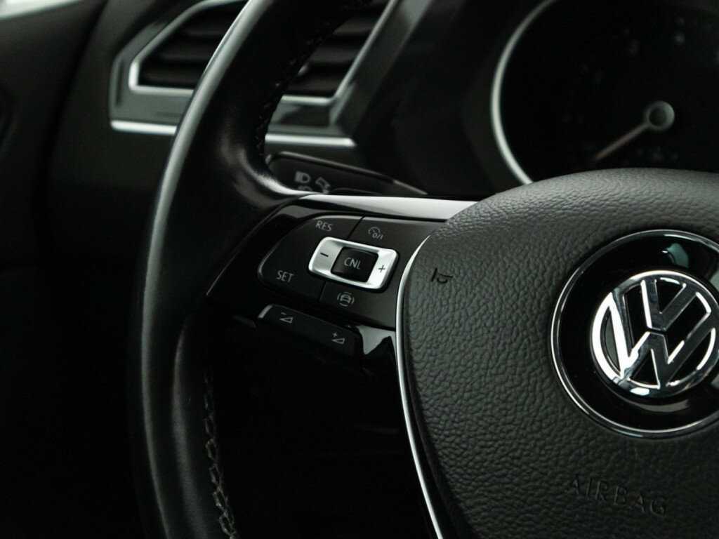 Купить Volkswagen Tiguan с пробегом. Фото: #21