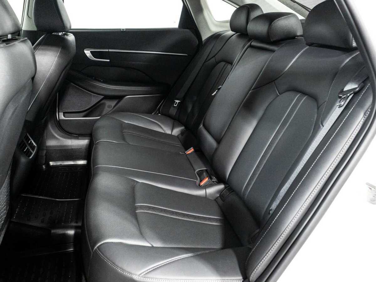 Купить Hyundai Sonata с пробегом. Фото: #9