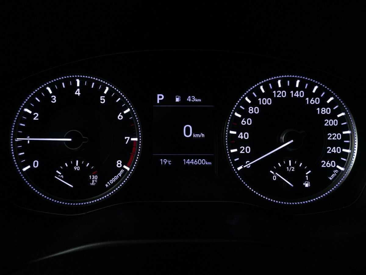 Купить Hyundai Santa Fe с пробегом. Фото: #11