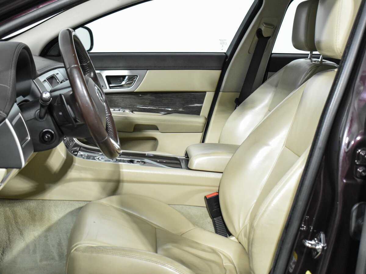 Купить Jaguar XF с пробегом. Фото: #7