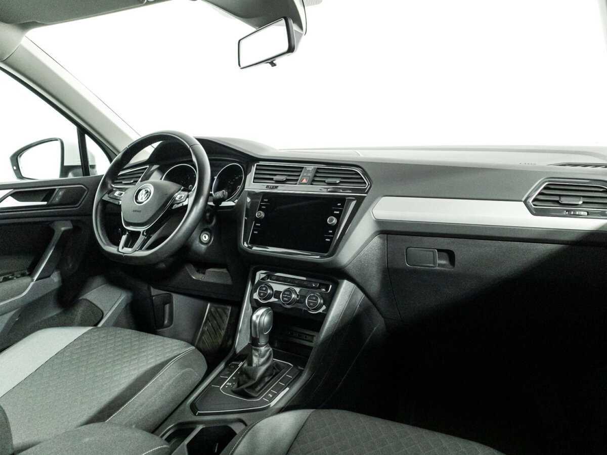 Купить Volkswagen Tiguan с пробегом. Фото: #8