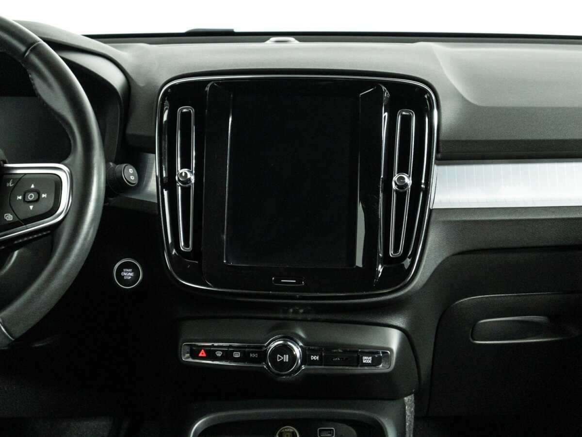 Купить Volvo XC40 с пробегом. Фото: #13