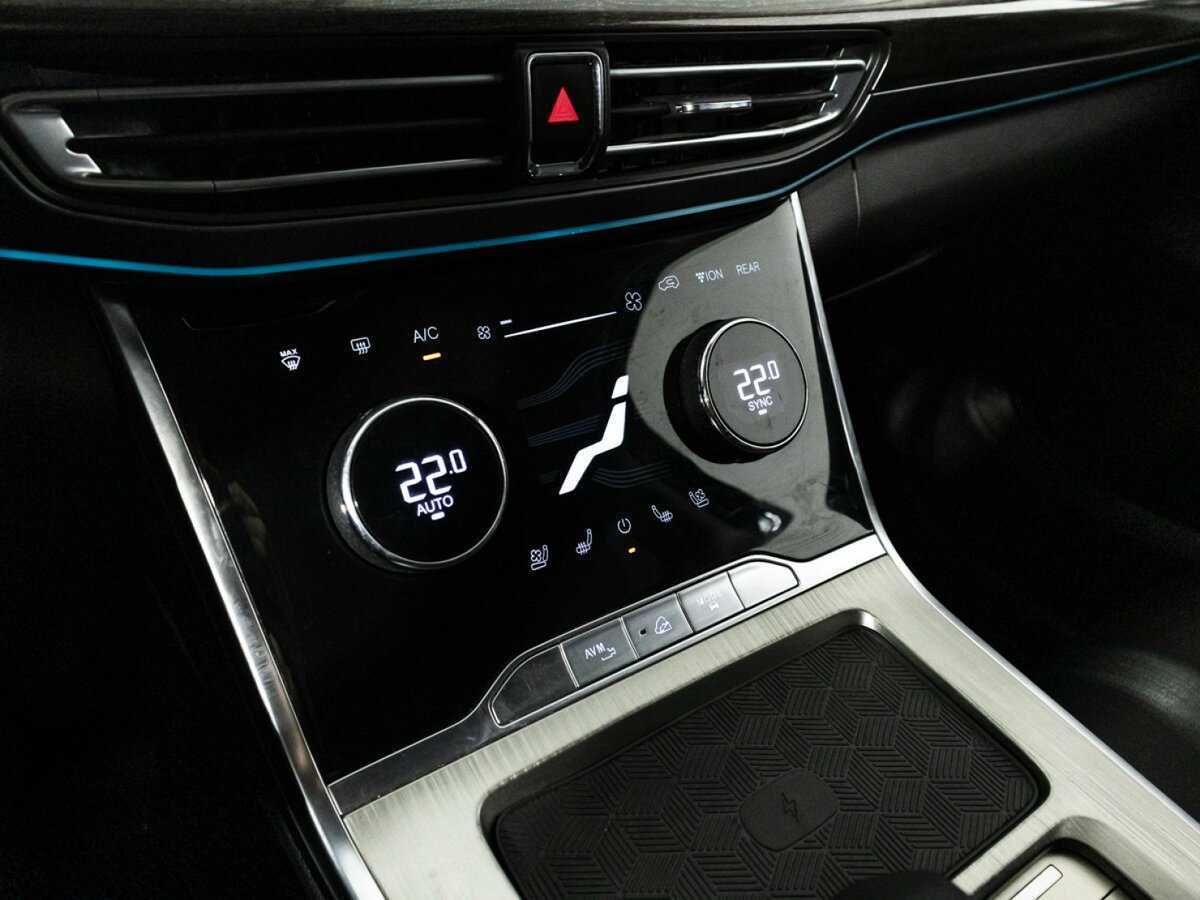 Купить EXEED VX с пробегом. Фото: #16