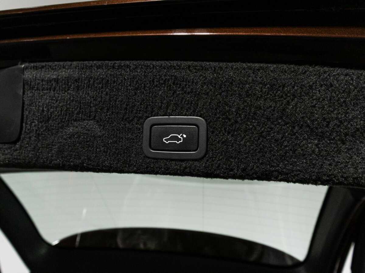 Купить Volvo XC60 с пробегом. Фото: #15